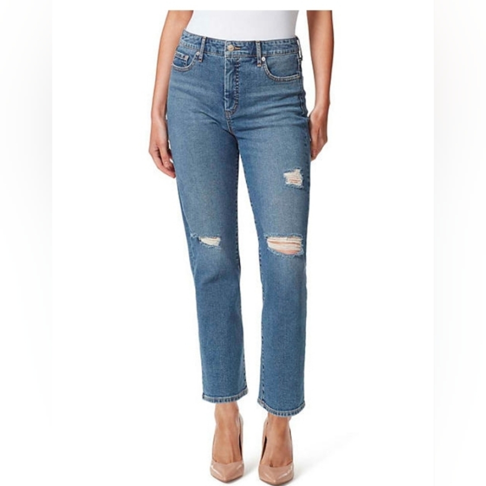 NWT Women's Blue Distressed Jeans